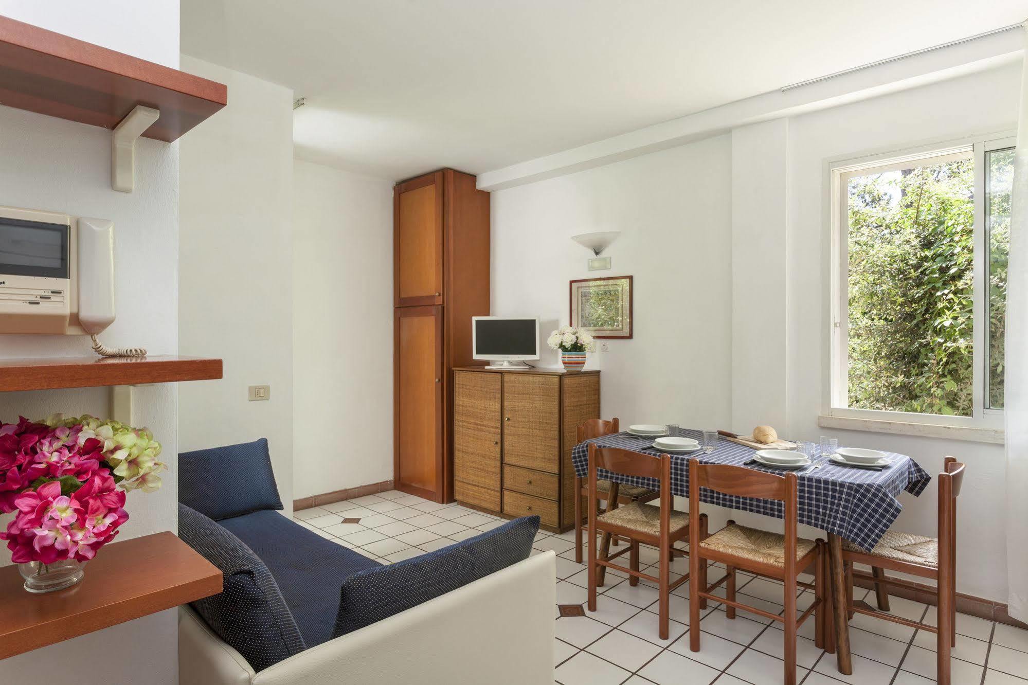 Residenza Villa Lidia Riccione Eksteriør billede