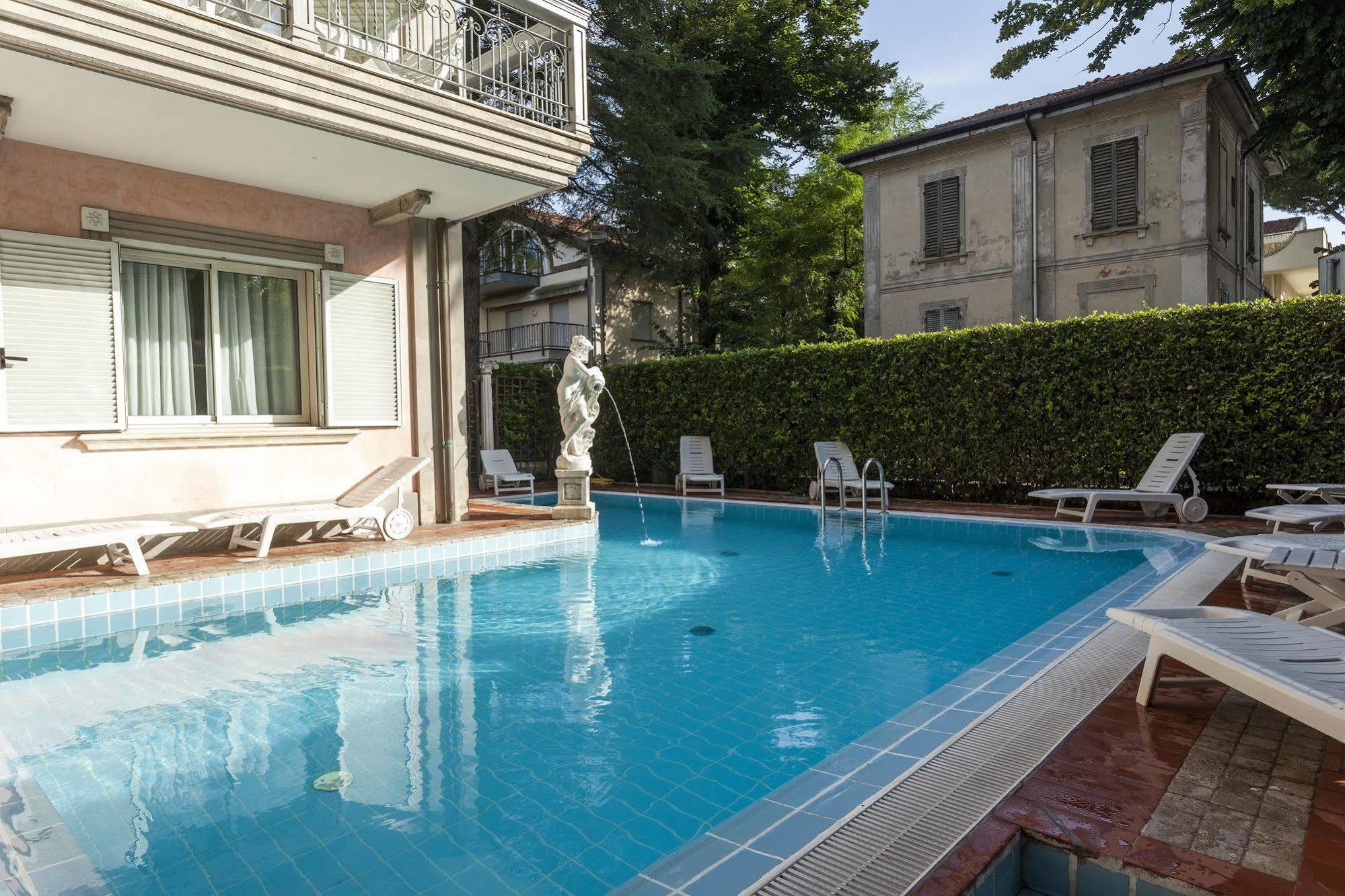 Residenza Villa Lidia Riccione Eksteriør billede